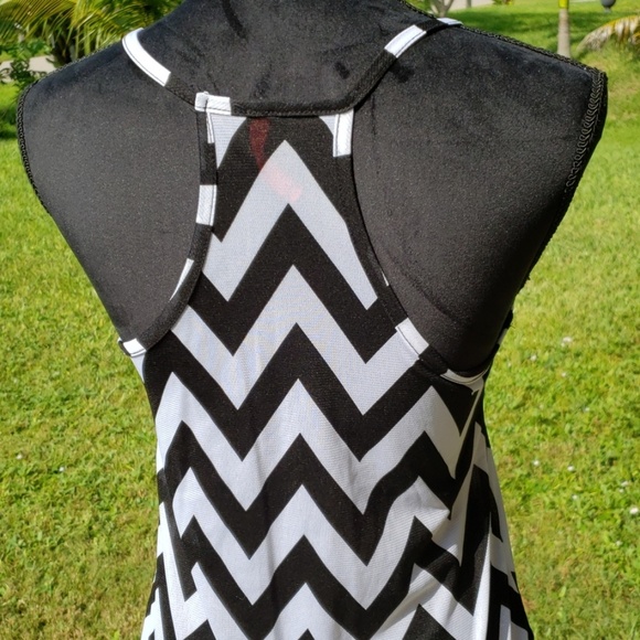 Cute black and white button shirt - Picture 5 of 6